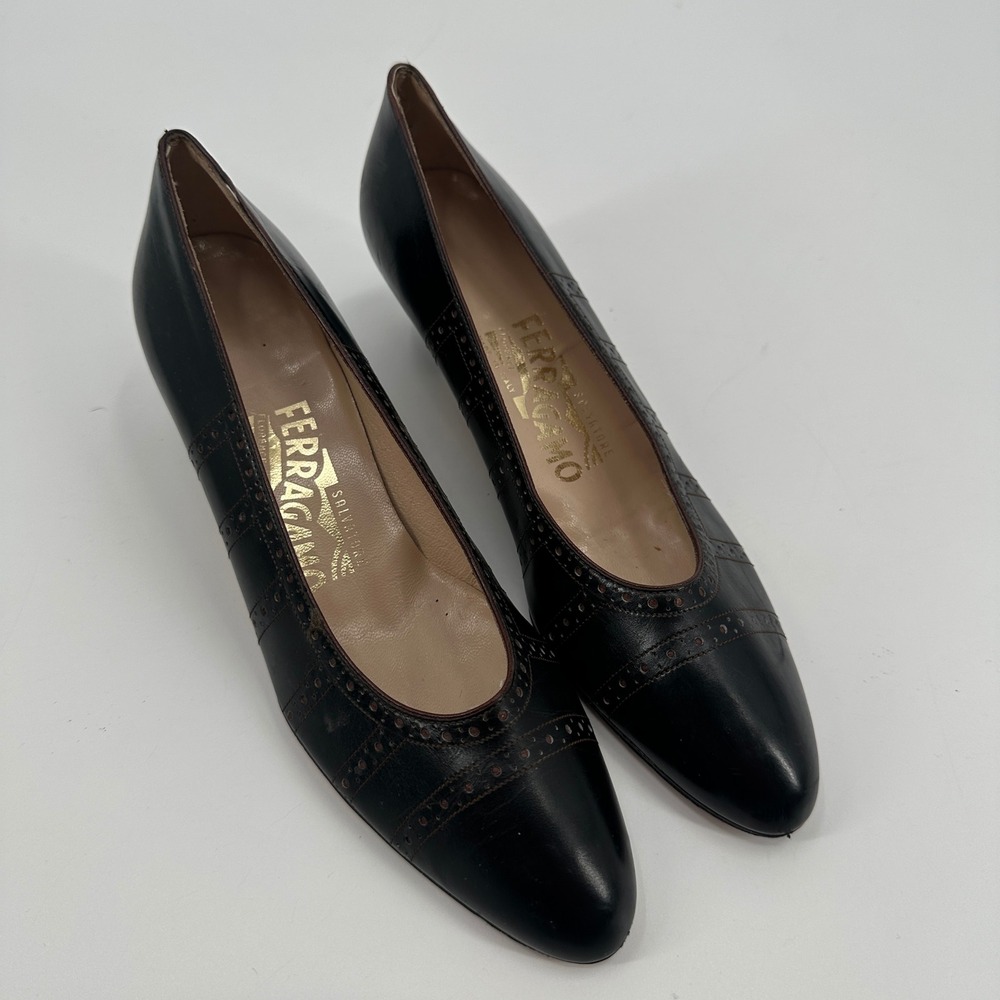 Salvatore Ferragamo Black Leather Wingtip Block Heel Pumps Shoe Womens 7 1/2 AAA - Picture 5 of 7